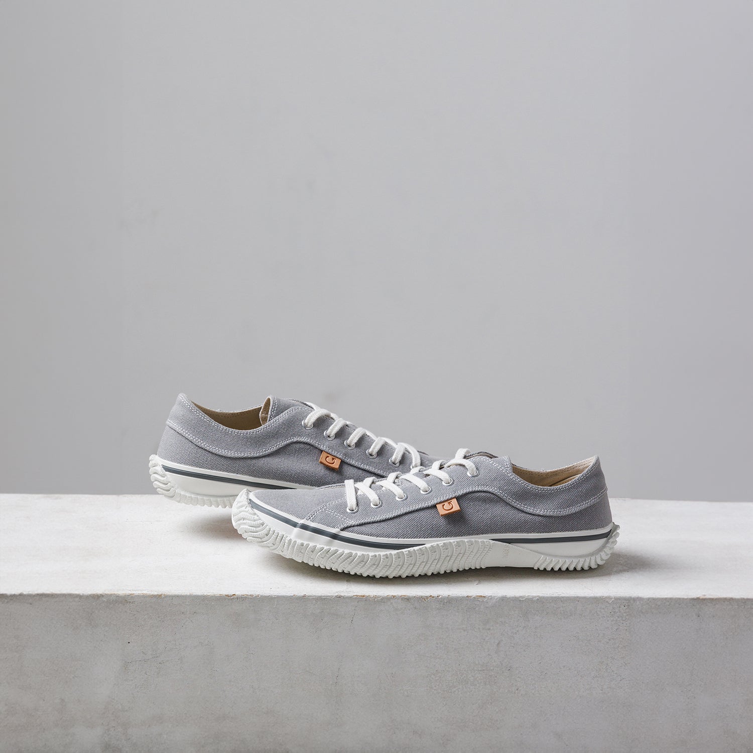 『大人が履けるキャンバススニーカー SP-1057』