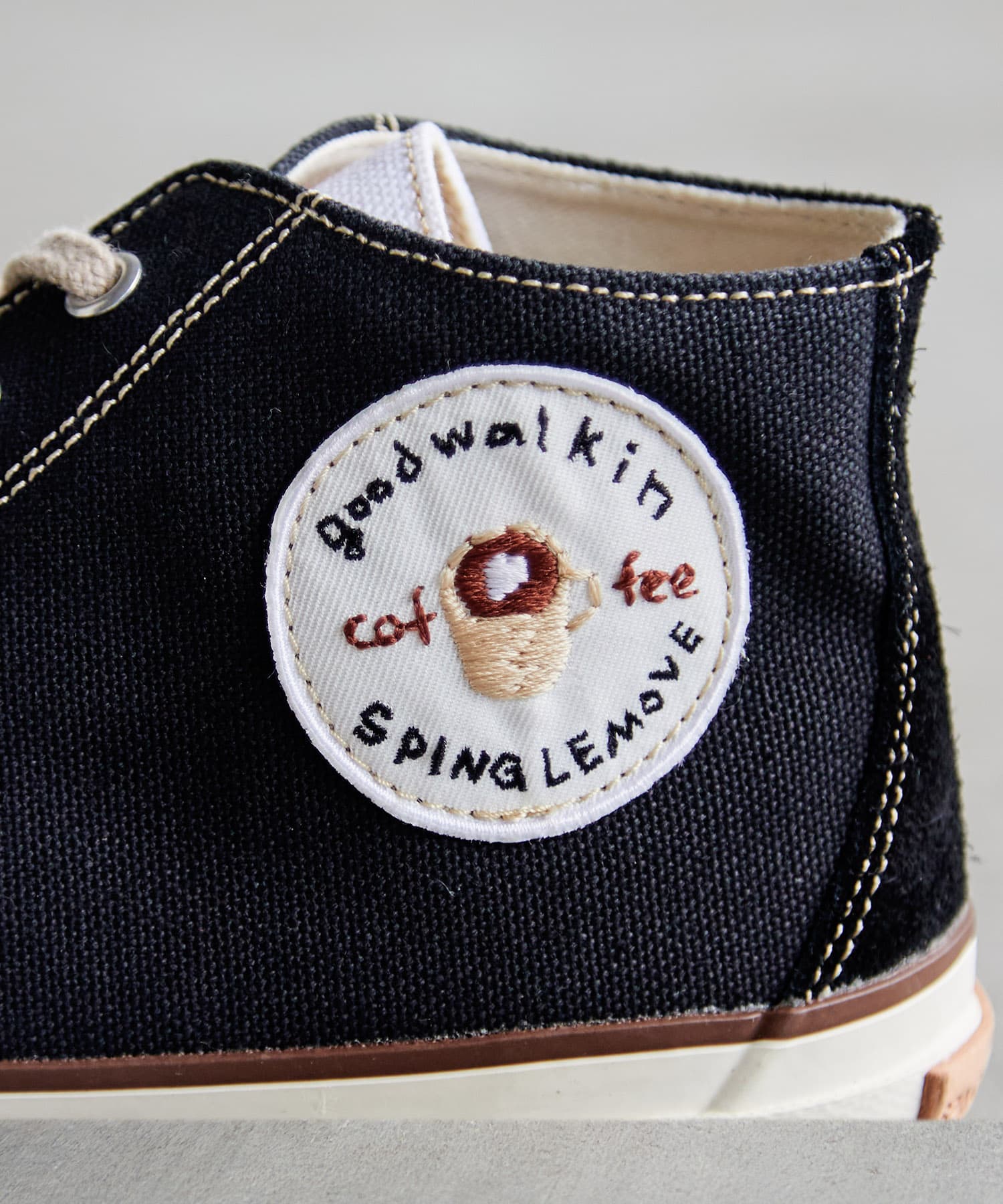 GWS-コーヒー White/Black - SPINGLE