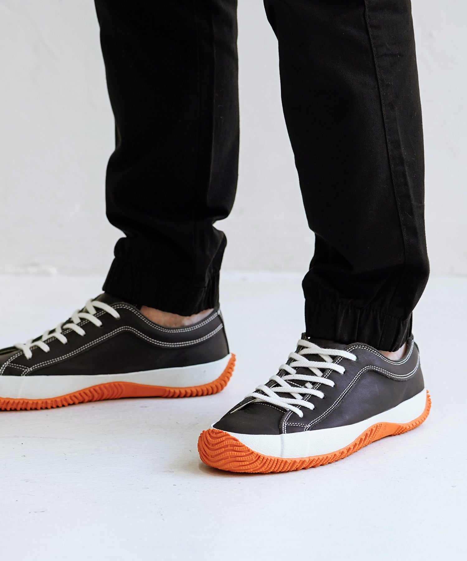 SP-1033 Black/Orange - SPINGLE