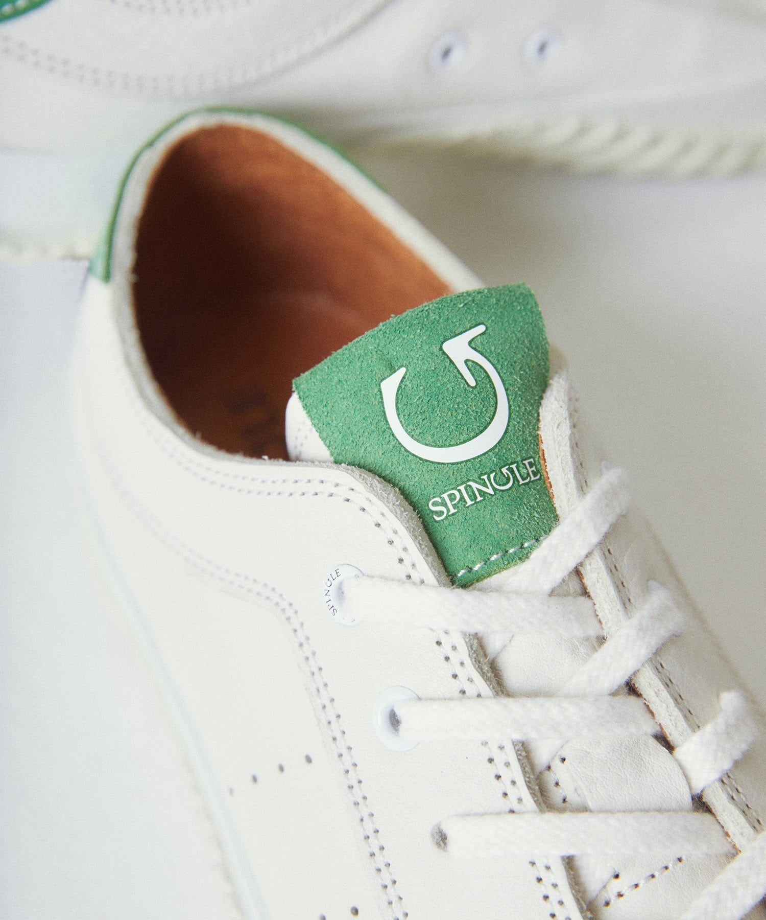 SP-107IL White/Green - SPINGLE