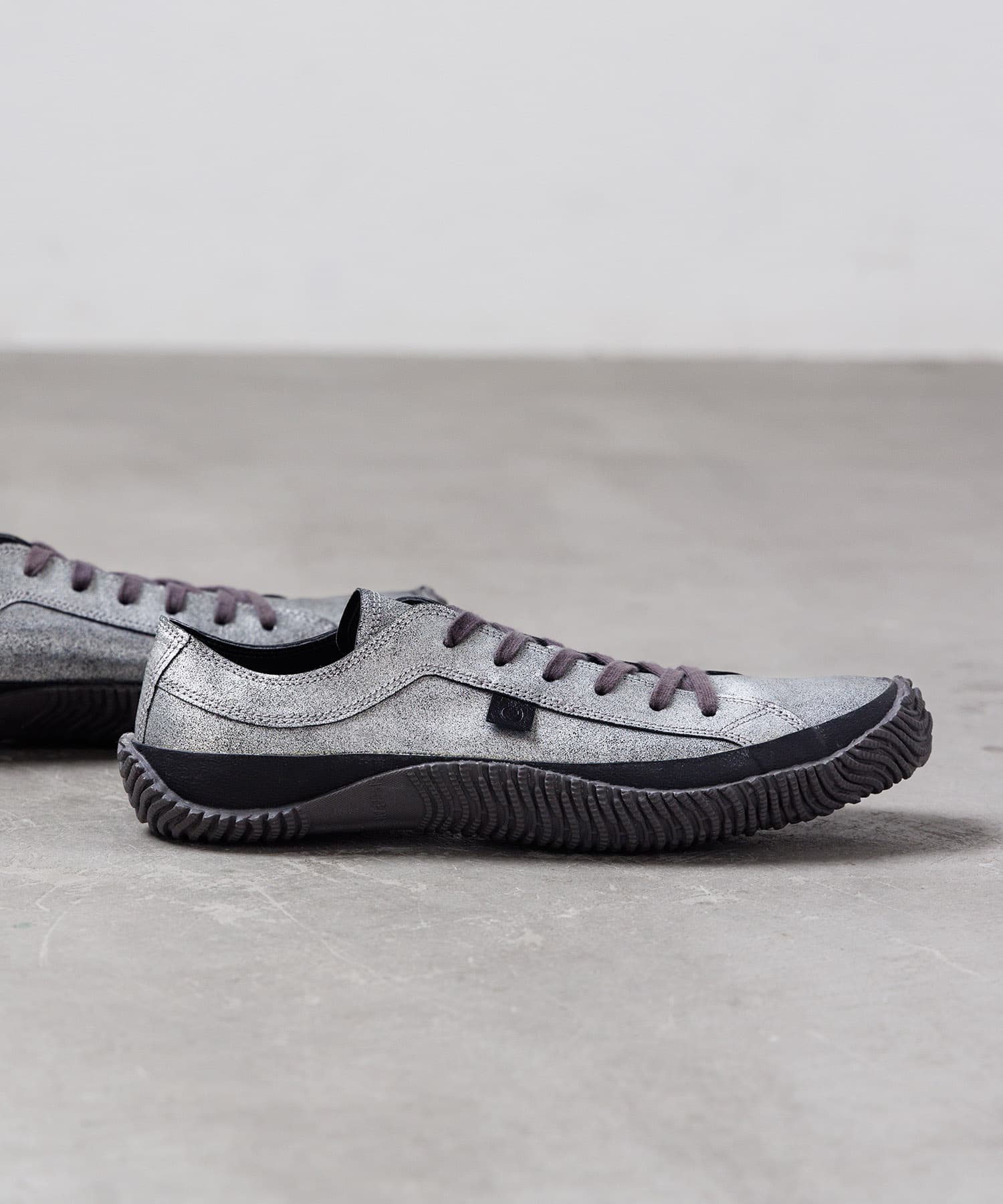 SP-110V Gunmetal - SPINGLE