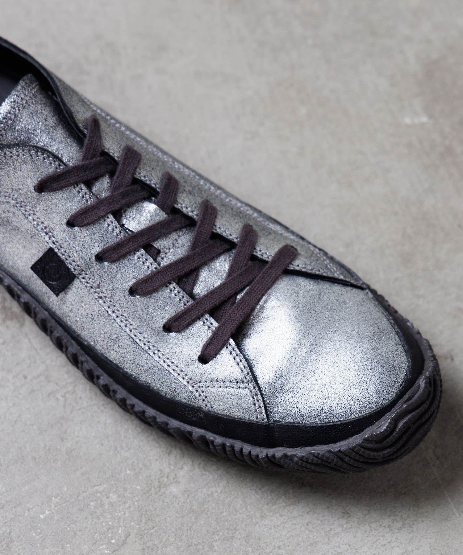 SP-110V Gunmetal - SPINGLE