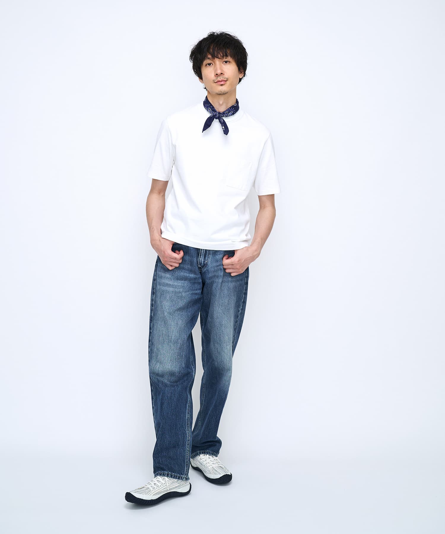 SP-141IL White/Navy - SPINGLE
