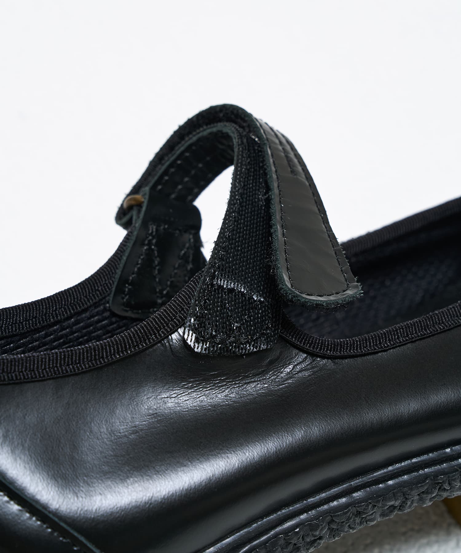 SP-1812S Black/Black