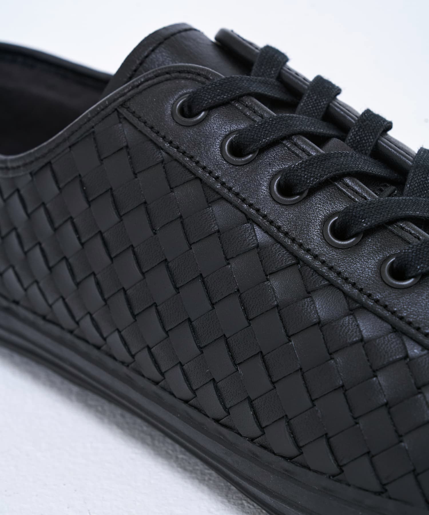 SP-384 Black/Black - SPINGLE