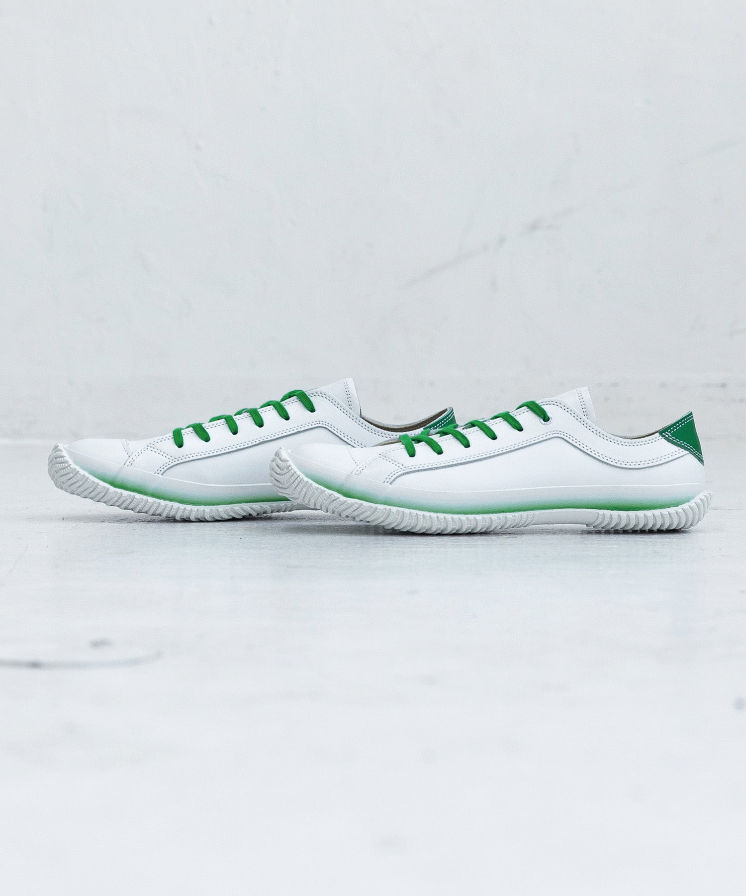 SP-108 White/Green