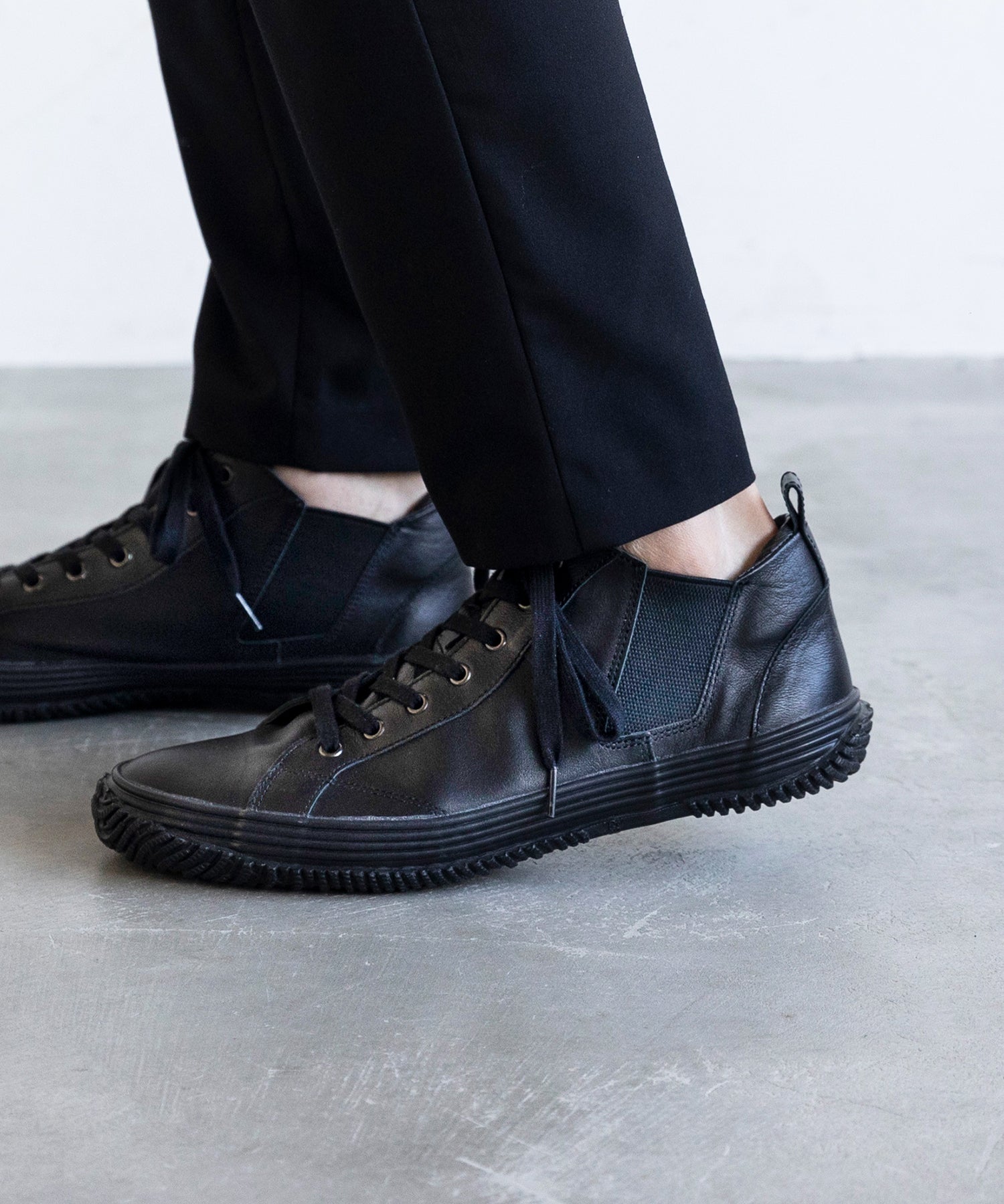 SPINGLE SP-442 Black/Black | Buy Japanese Sneakers | Handmade in